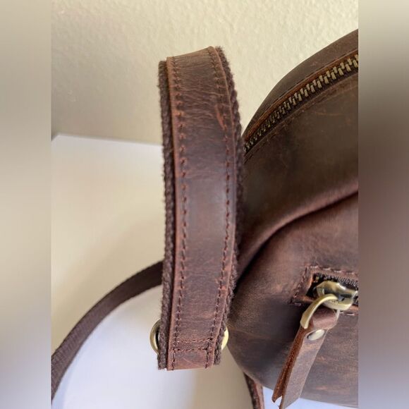 EUC. S-Zone Leather Trendy Circle Crossbody Bag. - Picture 11 of 11